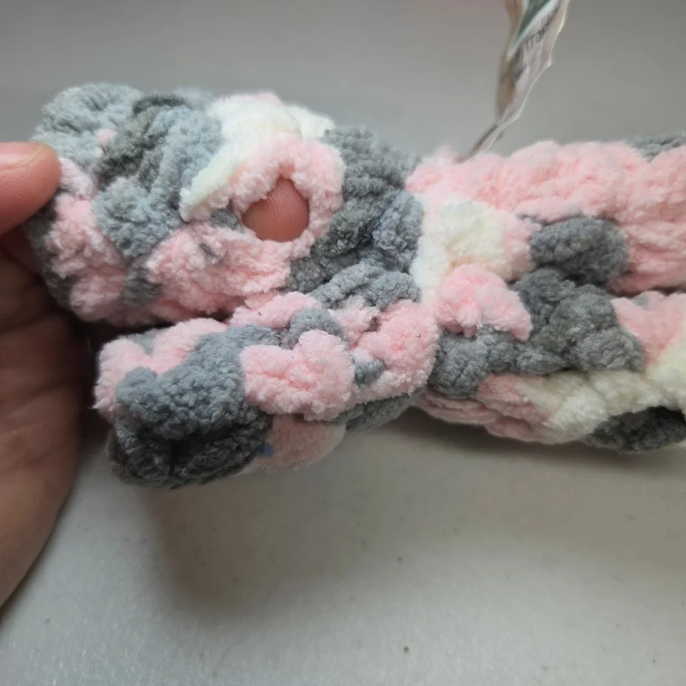 Mollys Trading Post Fingerless Gloves Youth Pink Gray White Crochet